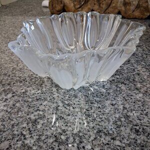 Mikasa Tulips Satin Frosted Glass Bowl